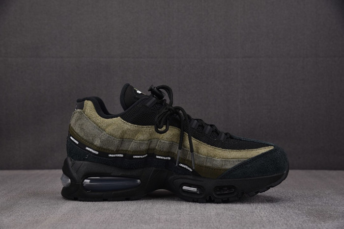 Nike Air Max 95 SP Undefeated Geo La Brea Medium Olive IB4523-200