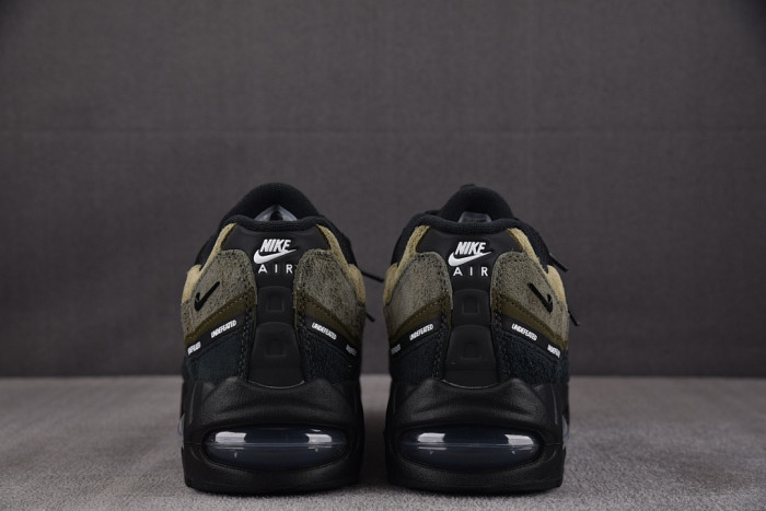 Nike Air Max 95 SP Undefeated Geo La Brea Medium Olive IB4523-200