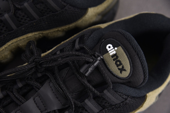 Nike Air Max 95 SP Undefeated Geo La Brea Medium Olive IB4523-200