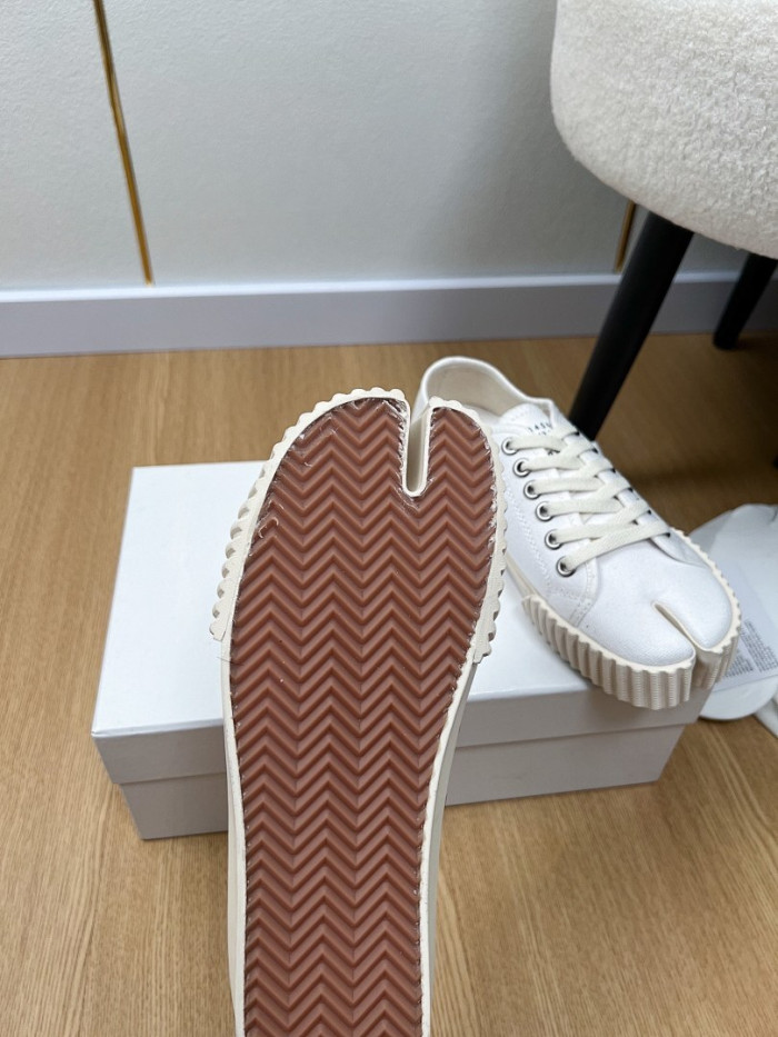 Maison Margiela Sneaker MM000115