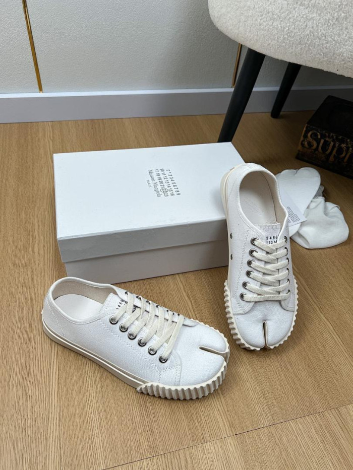 Maison Margiela Sneaker MM000115