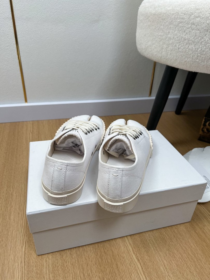 Maison Margiela Sneaker MM000115