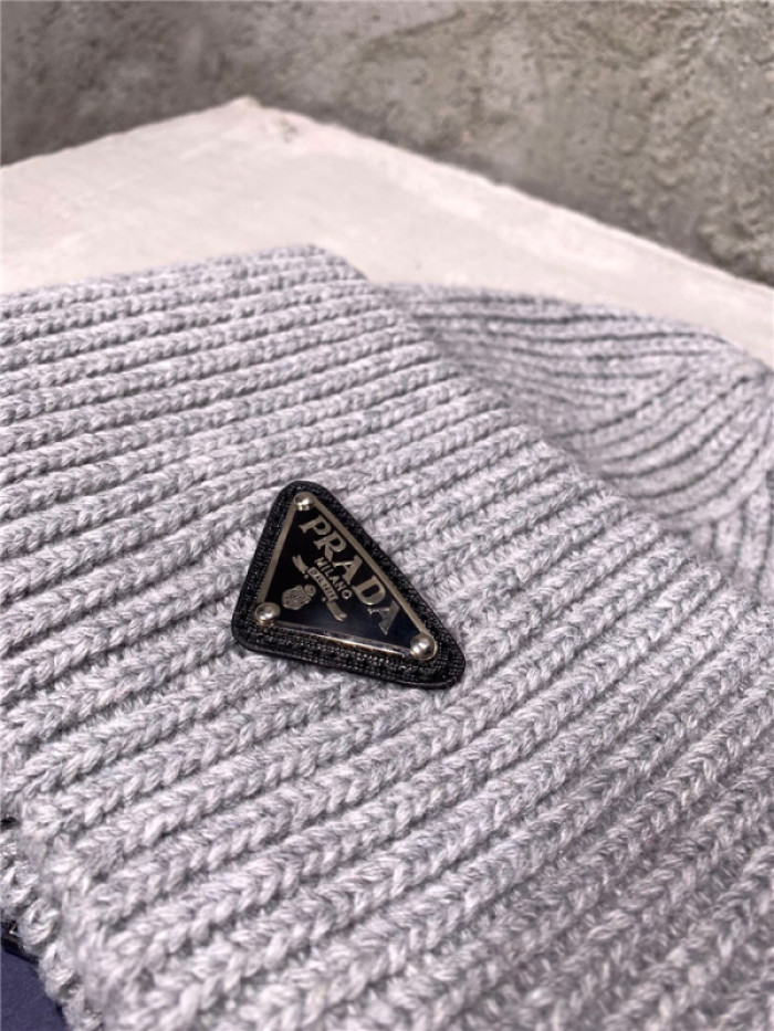 Prad* hat45