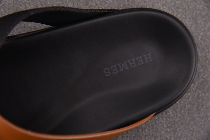 Herme* Sandal128