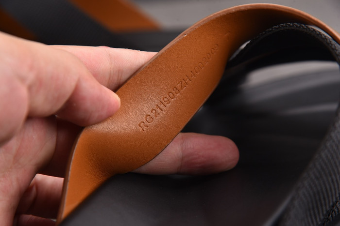 Herme* Sandal128