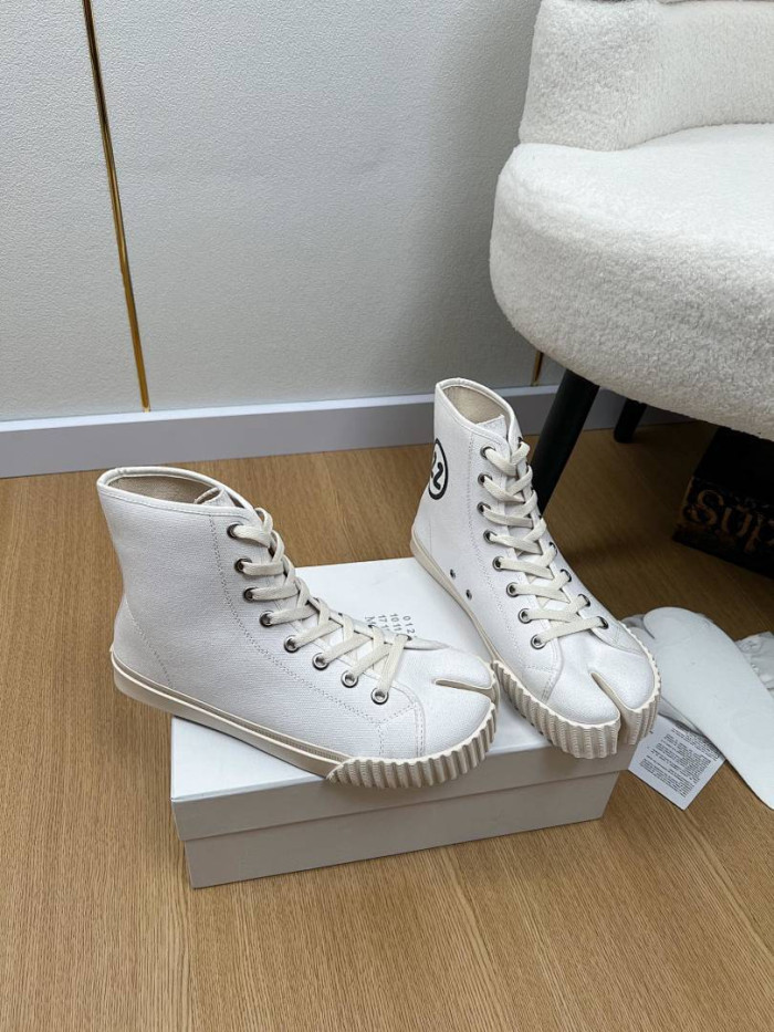 Maison Margiela Sneaker MM000111