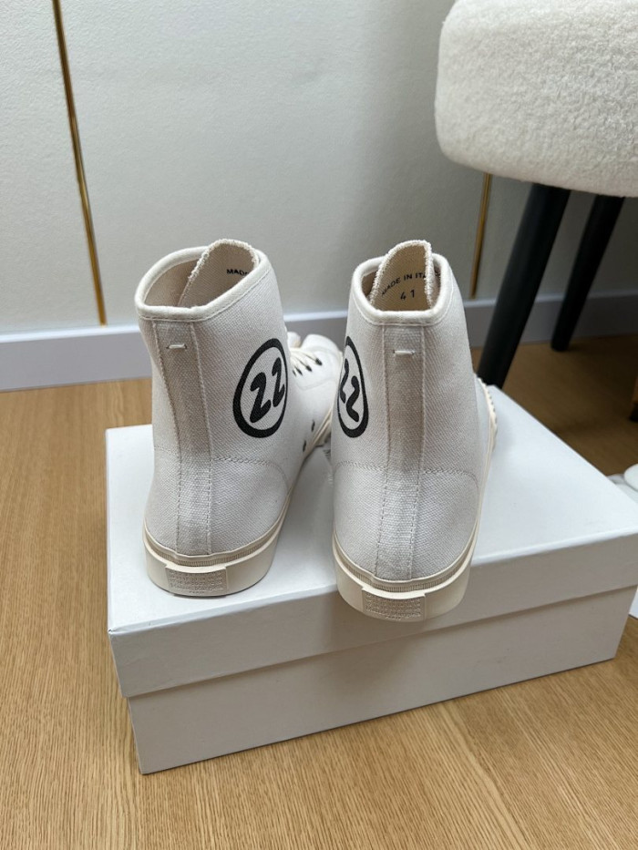 Maison Margiela Sneaker MM000111