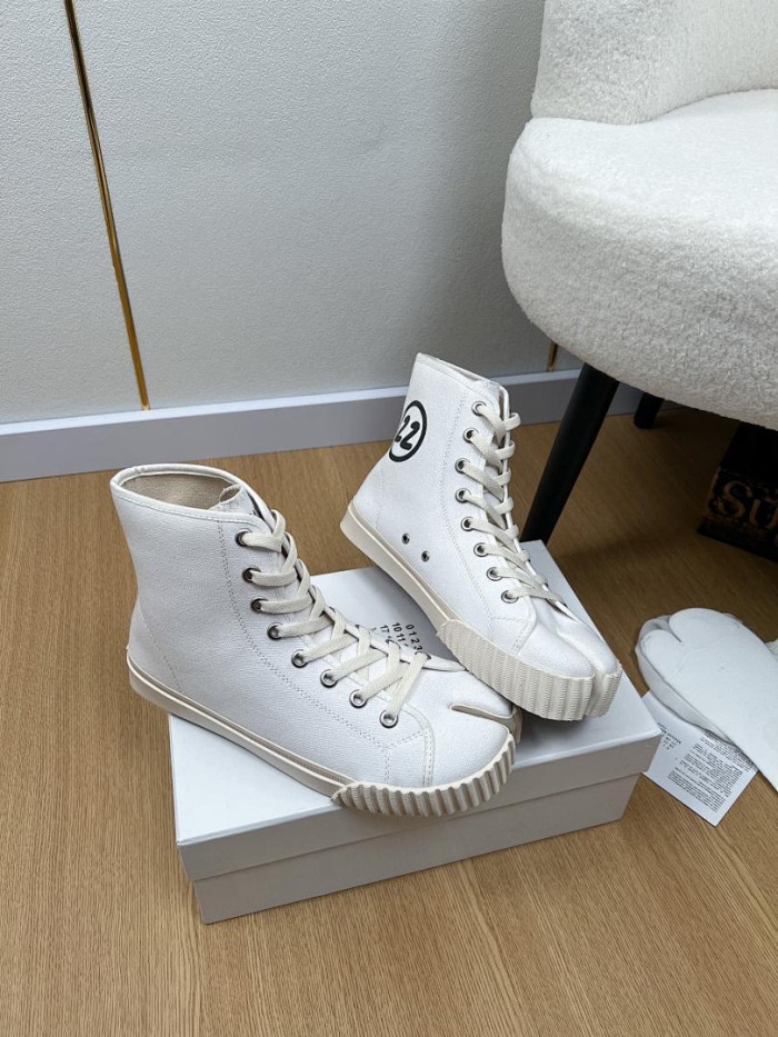 Maison Margiela Sneaker MM000111