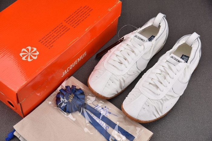 Nike Moon Shoe SP Jacquemus Soft Pearl HV8547-002