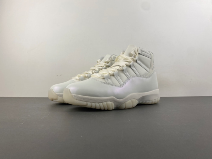 Air Jordan 11 "Pearl" AR0715-110
