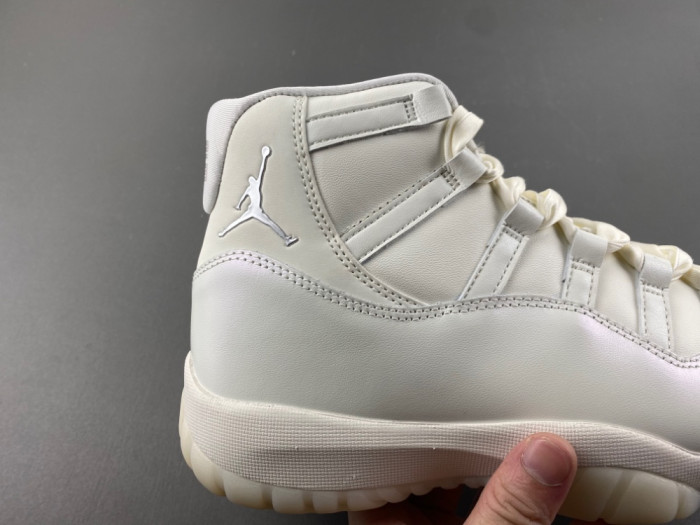 Air Jordan 11 "Pearl" AR0715-110