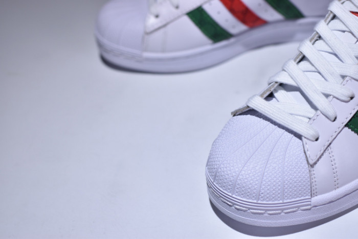g*u*i x  originals S*perstar 80s bq0066