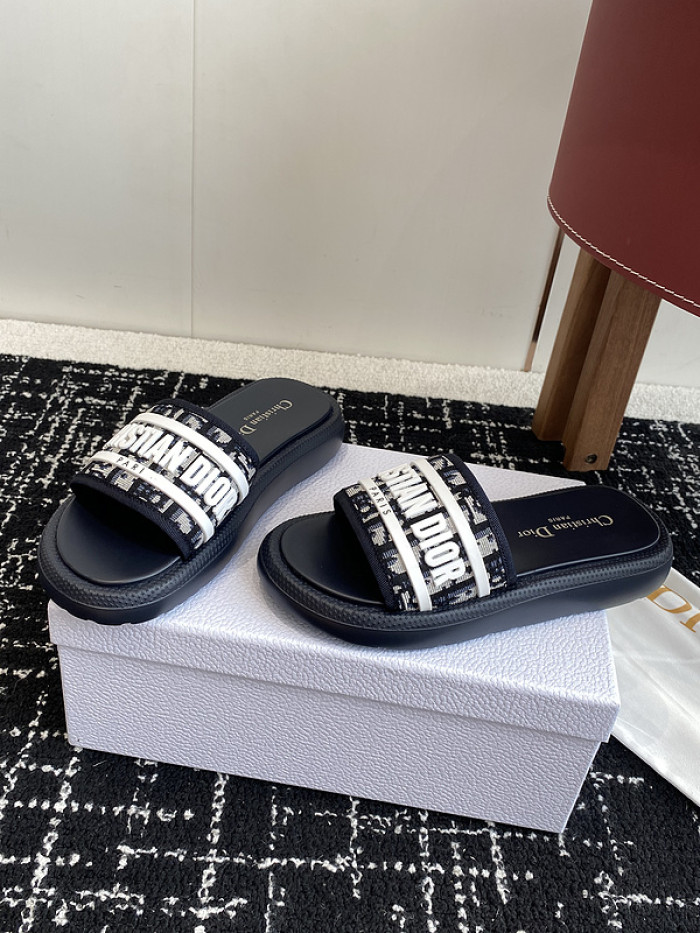 Dio*r sandal 63