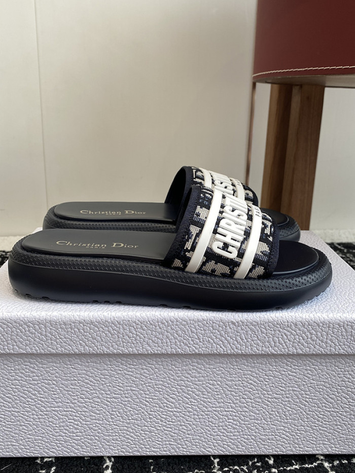 Dio*r sandal 63
