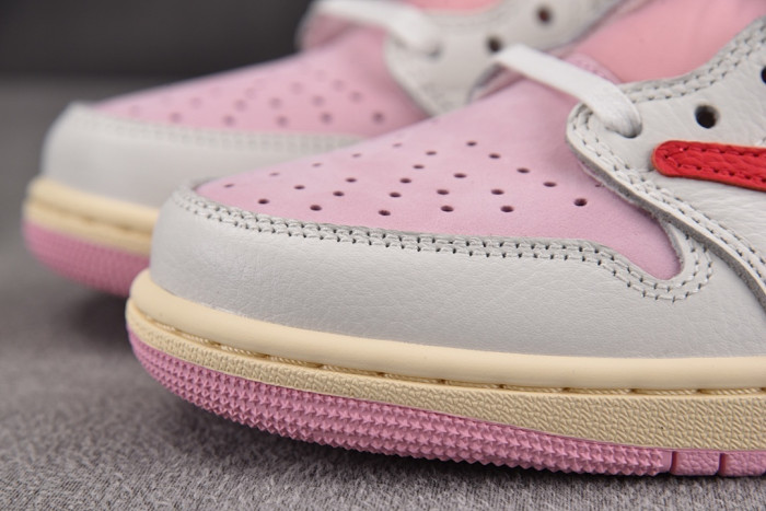 Travis Scott x Air Jordan 1 Low OG 