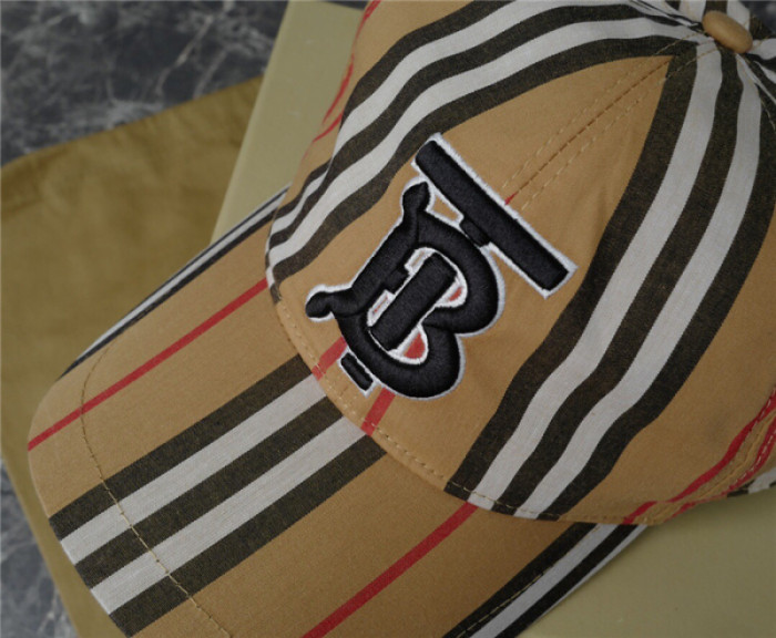 Burber*y CAP68