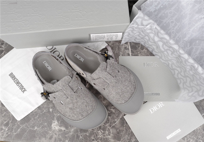 dio*r sandal 32