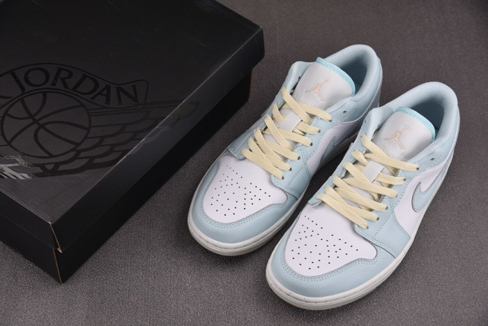 Air Jordan 1 Low SE Glacier Blue Summit White HJ5999-400