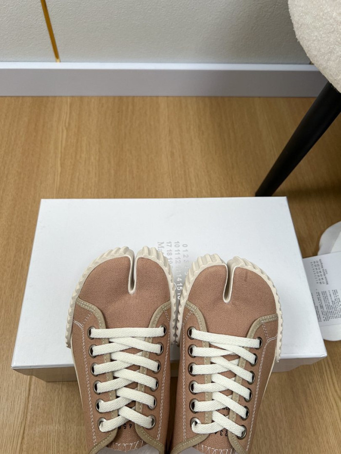 Maison Margiela Sneaker MM000114