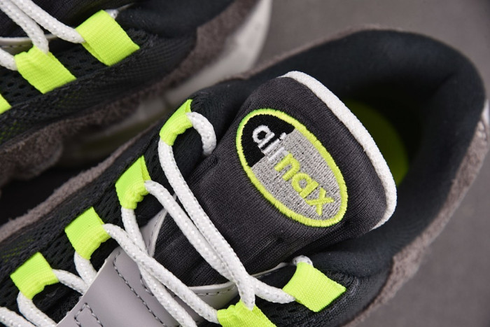 Nike Air Max 95 OG Reverse Gradient Neon HM4738-001