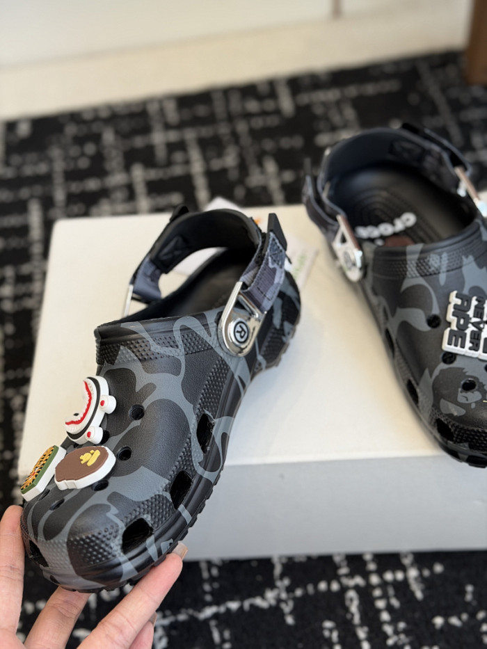 BAPE × Crocs 03