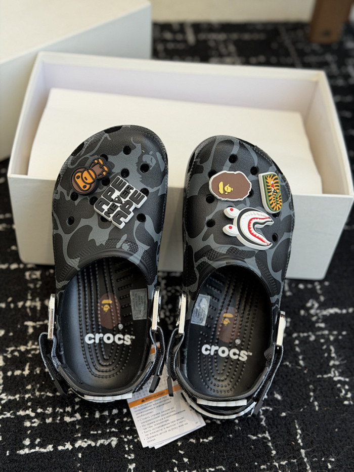 BAPE × Crocs 03