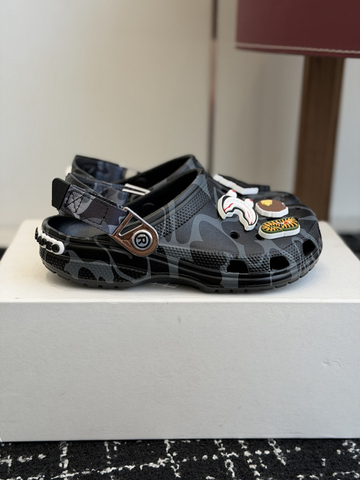 BAPE × Crocs 03