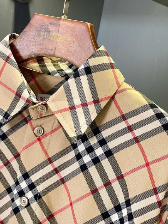 BURBER*Y Shirt 73