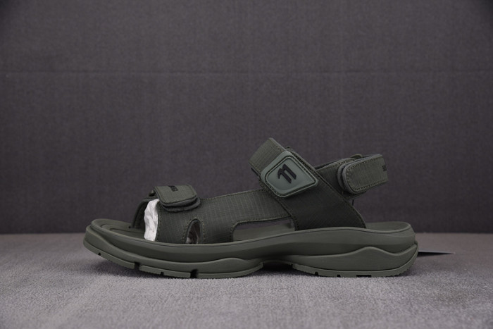 balenciag* sandal 40