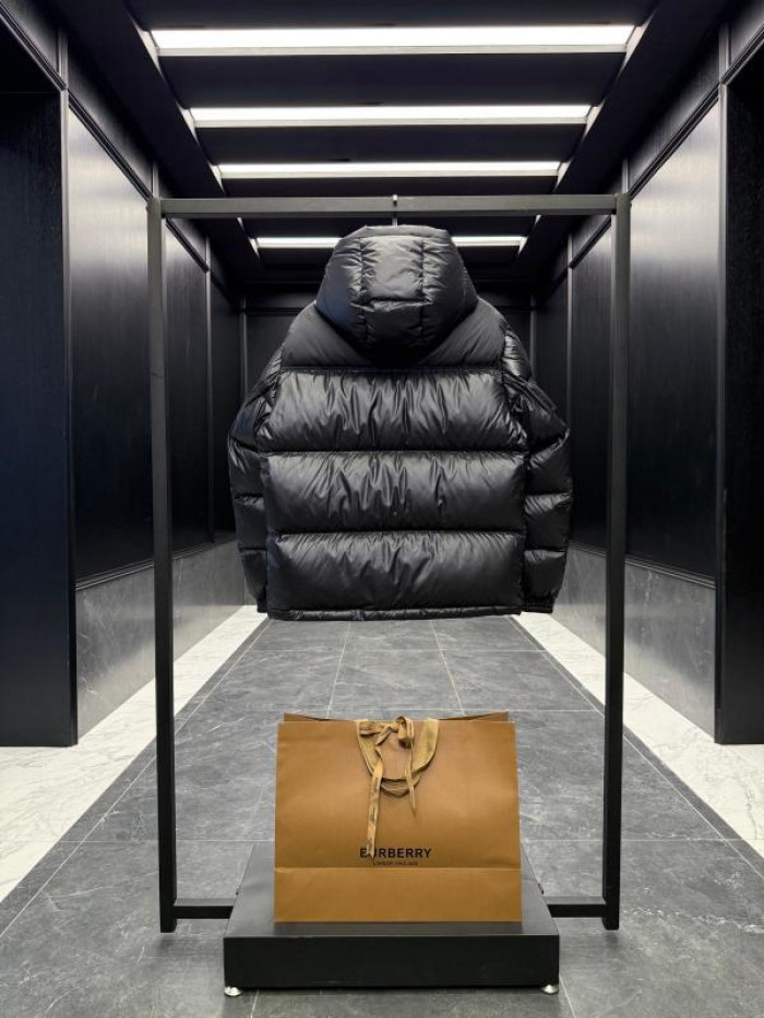 BURBER*Y Down Jacket 57