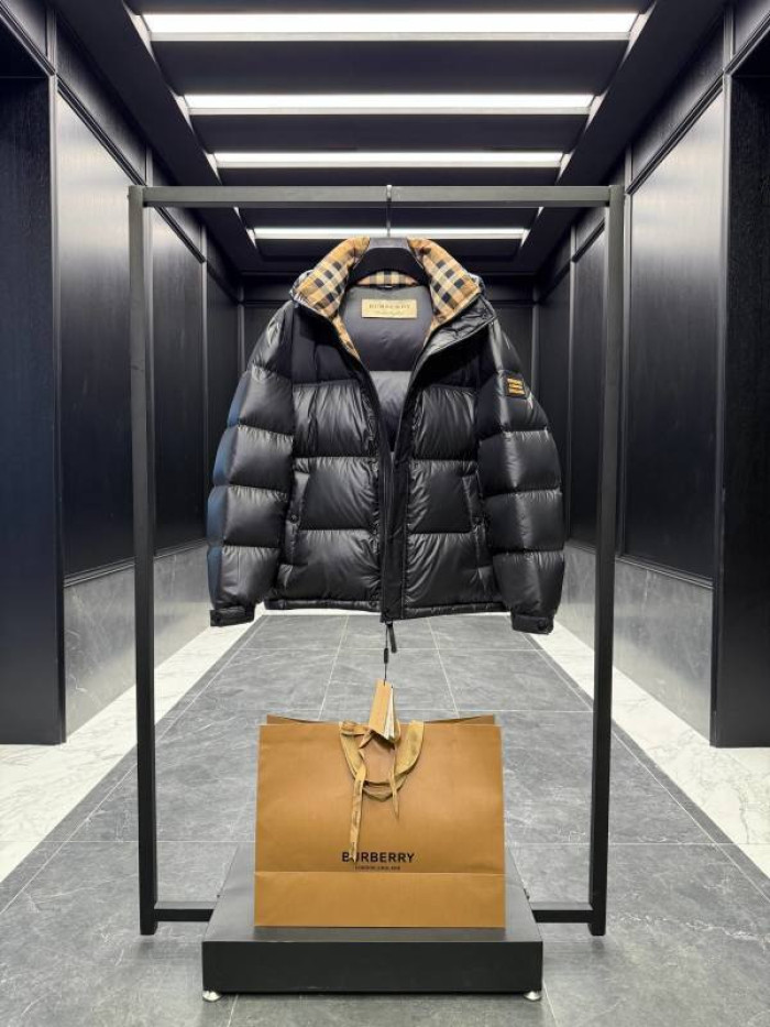 BURBER*Y Down Jacket 57