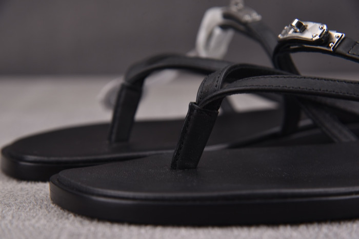 Herme* Sandal120