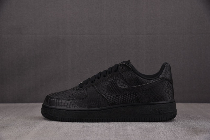 Nike Air Force 1 Low Kobe Bryant x Triple Black" IB0018-003