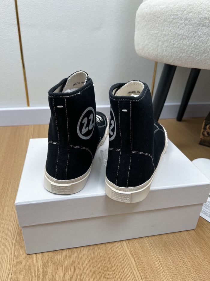 Maison Margiela Sneaker MM000110