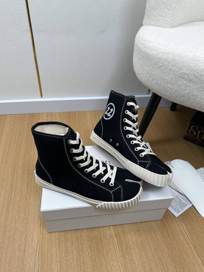 Maison Margiela Sneaker MM000110