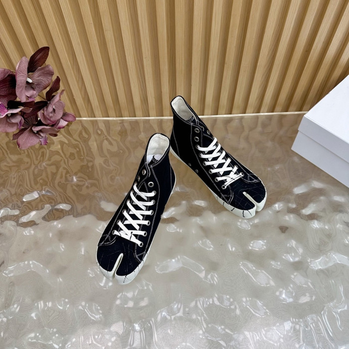 Maison Margiela Sneaker MM000118