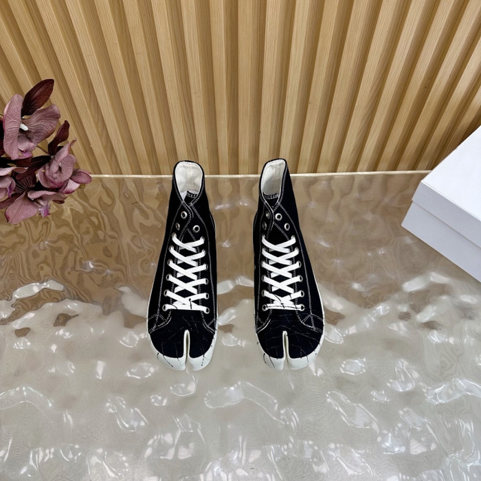 Maison Margiela Sneaker MM000118