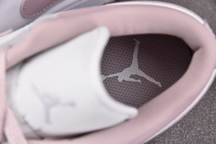 Air Jordan 1 Low Particle Rose DC0774-606