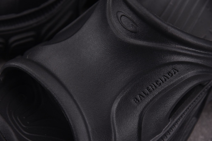 BALENCIAG* SANDAL 82