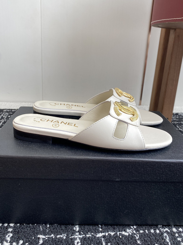 CHANE* SANDAL 23