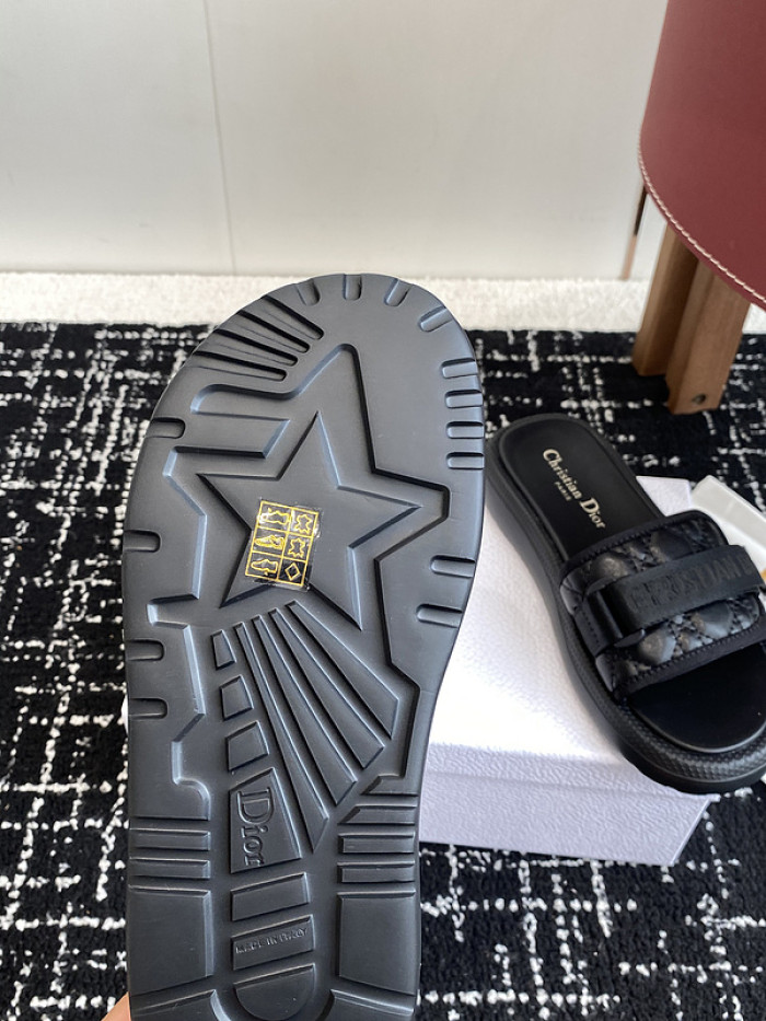 Dio*r sandal 65