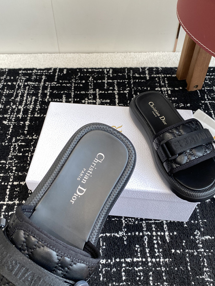 Dio*r sandal 65