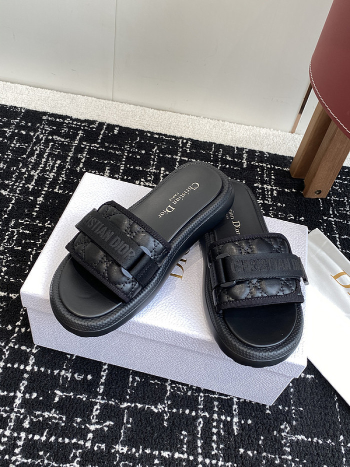 Dio*r sandal 65