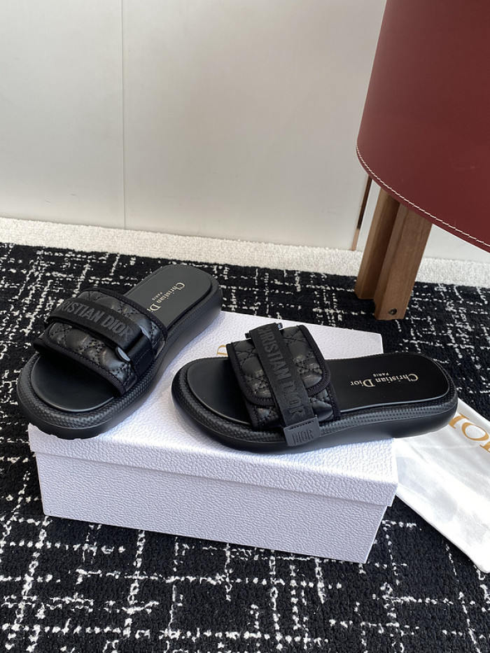 Dio*r sandal 65