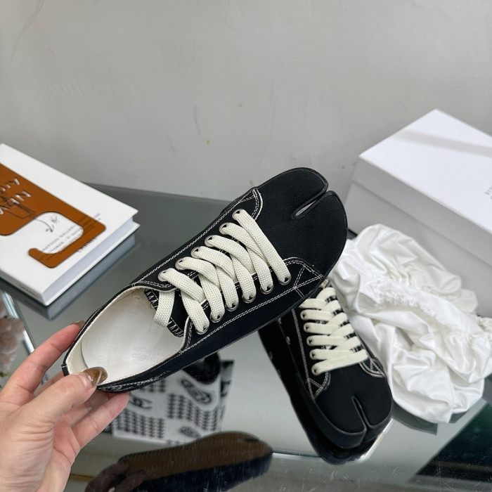 Maison Margiela Sneaker MM000123