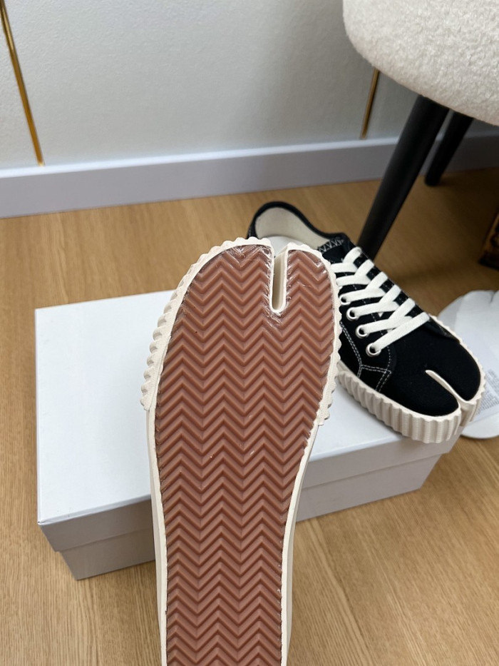 Maison Margiela Sneaker MM000112