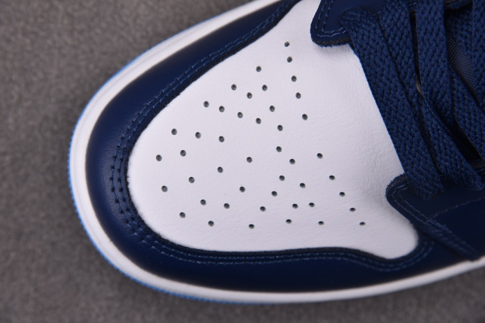 Air Jordan 1 Low Midnight Navy University Blue 553558-404