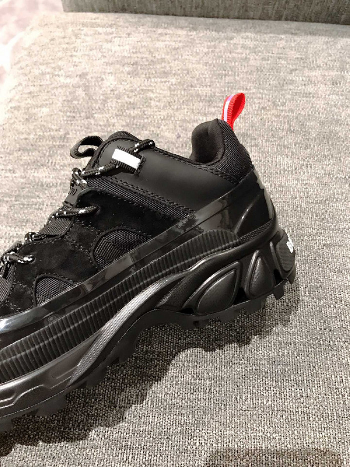 burber*y sneakers b000002