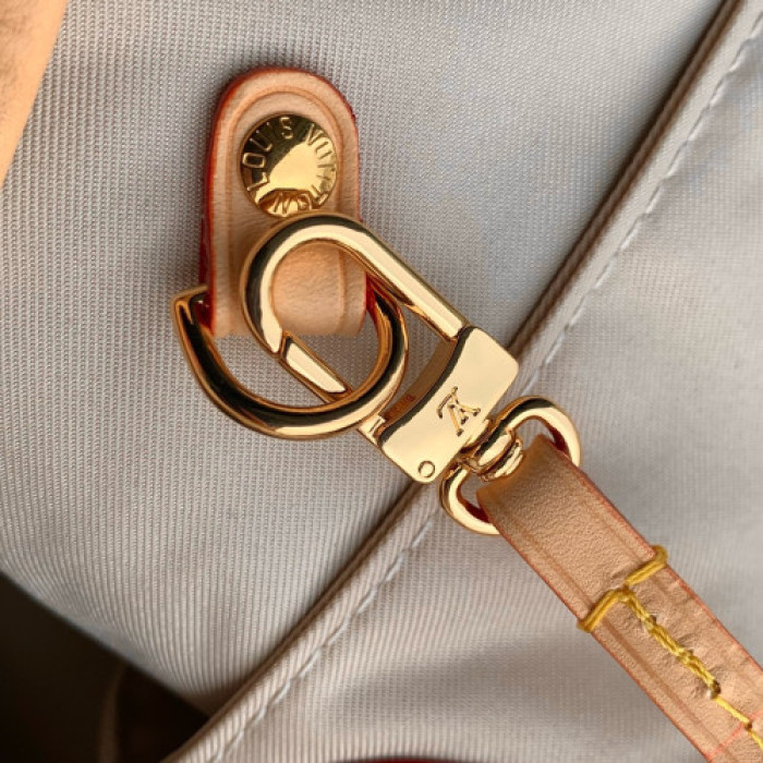 L&V BAG63 32*29*17CM